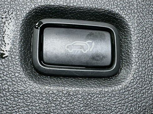 Used 2021 Hyundai Santa Fe Limited AWD/4WD image 30