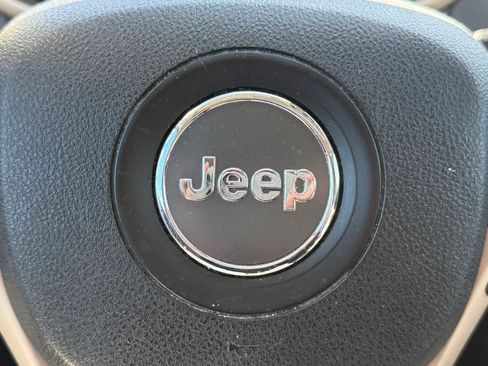 Used 2016 Jeep Cherokee Limited AWD/4WD image 22