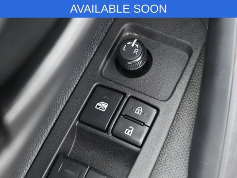Used 2025 Toyota Corolla LE FWD image 11