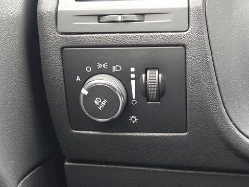 Used 2014 Dodge Challenger SRT8 image 23