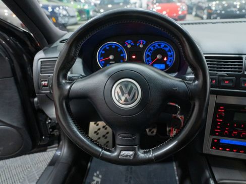 Used 2004 Volkswagen R32 AWD/4WD image 32