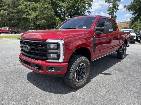 Used 2024 Ford F250 Lariat w/ Lariat Ultimate Package AWD/4WD image 3