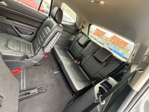 Used 2019 Volkswagen Atlas SEL Premium image 17