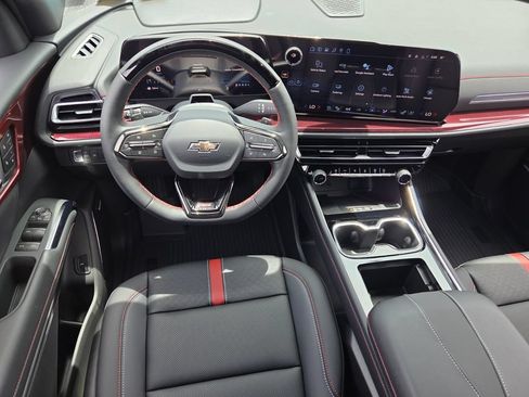 New 2026 Chevrolet Traverse RS w/ LPO, Floor Liner Package FWD image 6