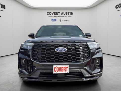 Certified 2025 Ford Explorer ST-Line w/ Premium Package image 8