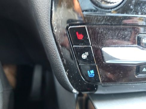 Used 2022 Ford Explorer Limited w/ Equipment Group 301A image 23