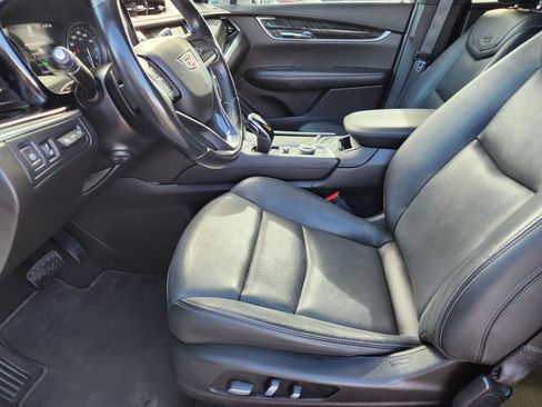 Used 2020 Cadillac XT6 Premium Luxury image 7