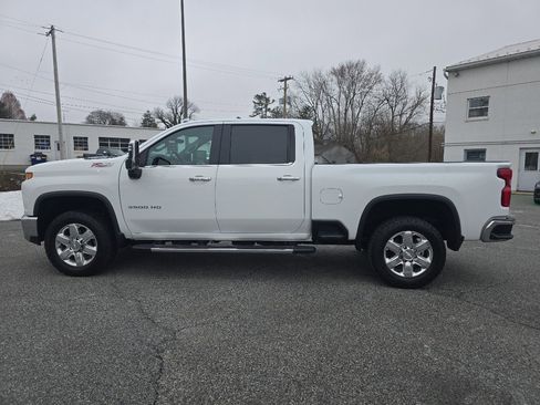Used 2020 Chevrolet Silverado 3500 LTZ w/ LTZ Premium Package image 8
