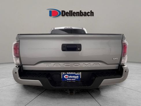 Used 2021 Toyota Tacoma TRD Off-Road w/ Technology Package AWD/4WD image 4