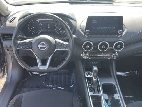 Used 2025 Nissan Sentra SR FWD image 12