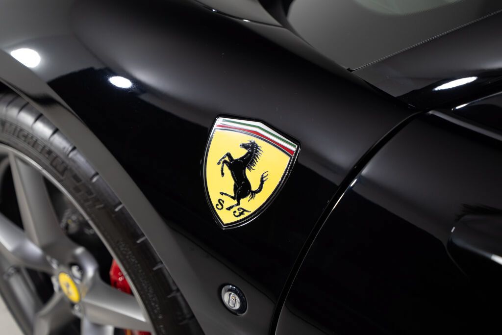 Used 2023 Ferrari F8 Tributo RWD image 18