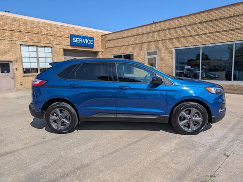 Used 2023 Ford Edge SEL w/ Sport Appearance Package AWD/4WD image 5