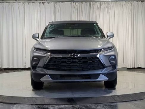 Used 2025 Chevrolet Blazer LT image 4