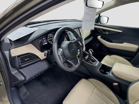 Certified 2025 Subaru Outback Premium AWD/4WD image 5