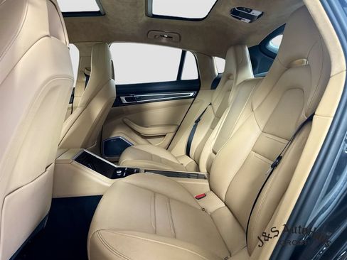 Used 2019 Porsche Panamera Turbo w/ Assistance Package AWD/4WD image 28