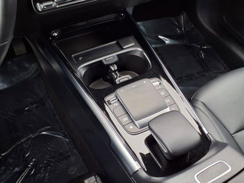 Certified 2022 Mercedes-Benz GLB 250 image 7