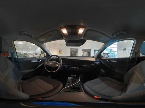 Used 2026 Kia Niro LX FWD image 42