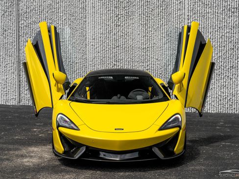 Used 2018 McLaren 570S Coupe image 20