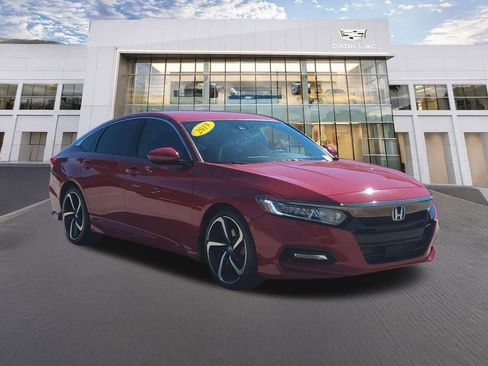 Used 2019 Honda Accord Sport image 3