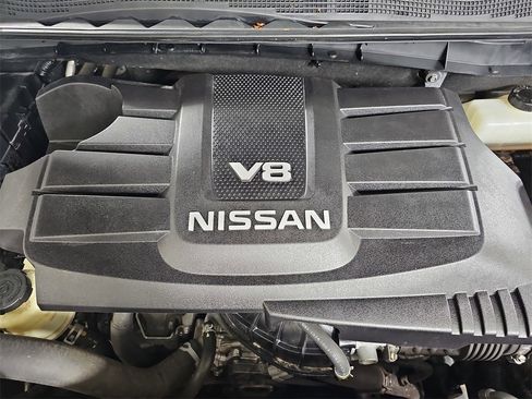 Used 2021 Nissan Titan PRO-4X w/ Pro-4x Convenience Package image 35