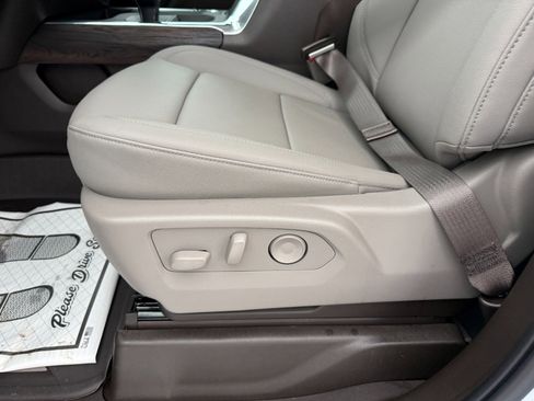 New 2026 GMC Sierra 1500 SLT w/ SLT Premium Package image 24