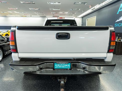 Used 2007 GMC Sierra 3500 SLT w/ Heavy-Duty Power Package AWD/4WD image 7