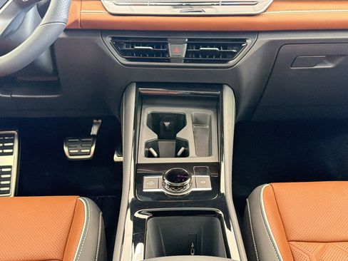 New 2026 Volkswagen Tiguan SEL R-Line AWD/4WD image 27