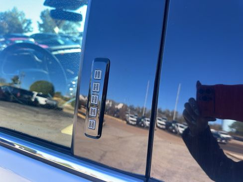 Used 2021 Ford F150 Lariat w/ Equipment Group 502A High image 23