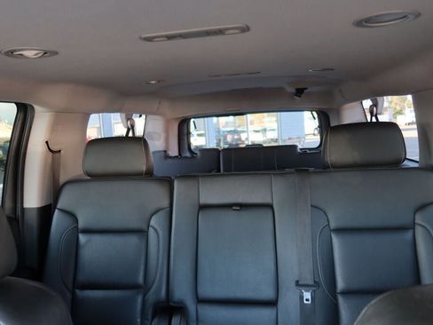 Used 2019 GMC Yukon XL SLT image 20