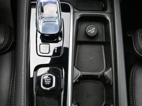Used 2023 Volvo XC90 B6 Ultimate w/ Protection Package Premier AWD/4WD image 12