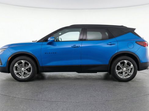 Used 2025 Chevrolet Blazer LT image 5