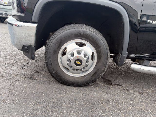 Used 2021 Chevrolet Silverado 3500 LTZ w/ Gooseneck/5TH Wheel Package AWD/4WD image 25