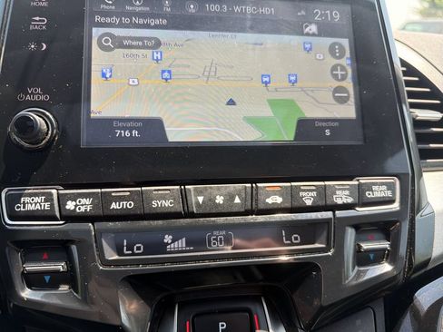 Used 2023 Honda Odyssey Touring image 17