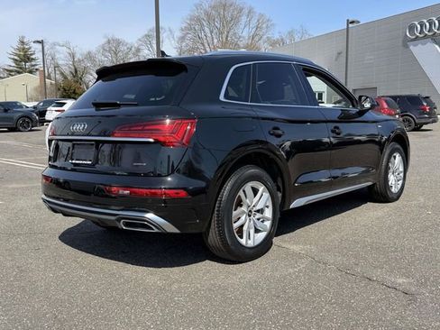 Used 2023 Audi Q5 2.0T Premium w/ Convenience Package image 4