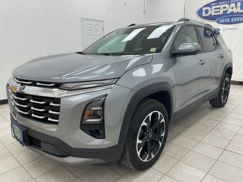 Used 2025 Chevrolet Equinox LT w/ Safety and Technology Package AWD/4WD image 17