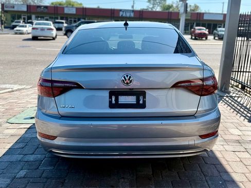 Used 2020 Volkswagen Jetta SE w/ SE Cold Weather Package FWD image 8