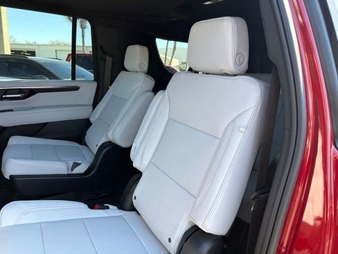 New 2026 Chevrolet Suburban Premier RWD image 26