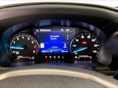 Used 2023 Ford Explorer Limited image 12