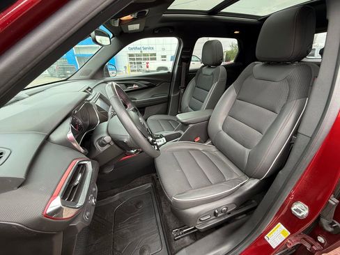 Certified 2023 Chevrolet TrailBlazer RS w/ Sun and Liftgate Package AWD/4WD image 4