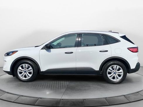 Used 2022 Ford Escape S image 2