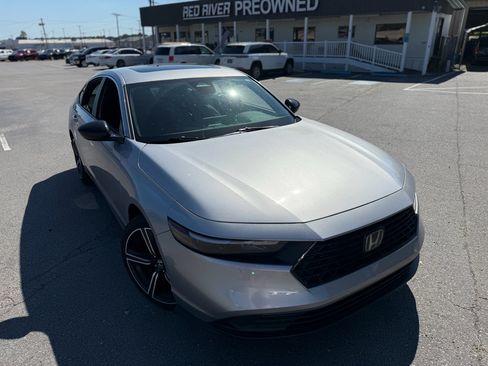 Used 2023 Honda Accord Sport image 13