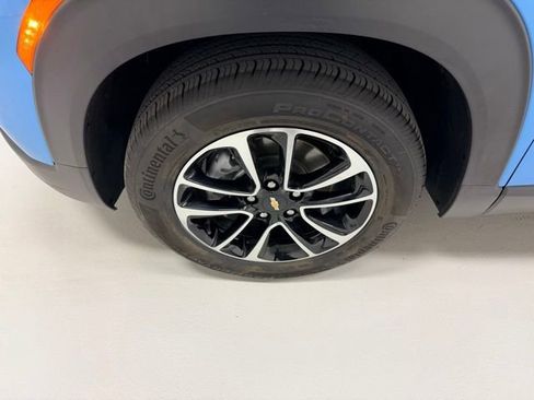 Certified 2025 Chevrolet TrailBlazer LT w/ Convenience Package FWD image 19