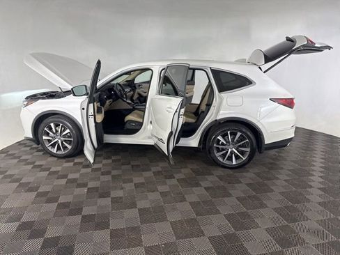 Used 2025 Acura MDX w/ Technology Package image 11