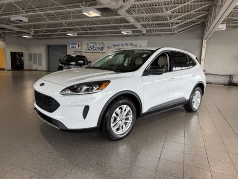 Used 2022 Ford Escape SE w/ Convenience Package FWD image 4