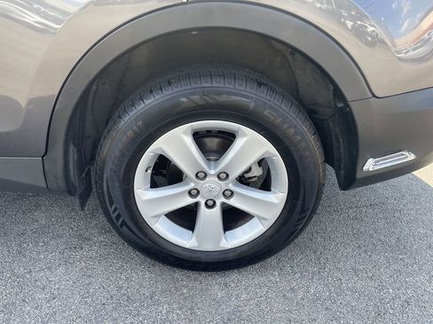 Used 2014 Toyota RAV4 XLE AWD/4WD image 10