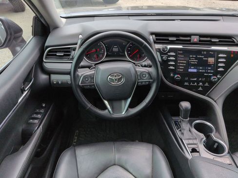 Used 2020 Toyota Camry XSE FWD image 16