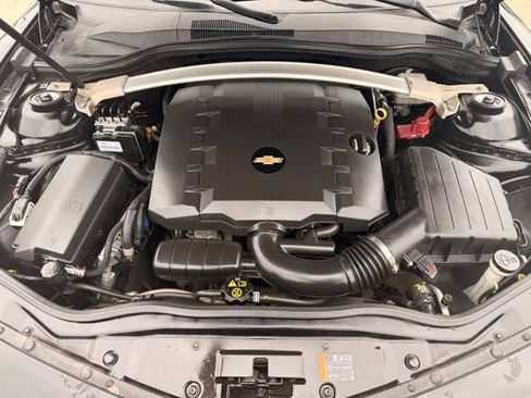 Used 2015 Chevrolet Camaro LT RWD image 30