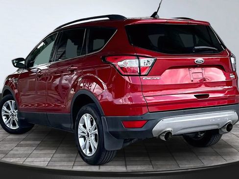 Used 2018 Ford Escape SEL FWD image 4