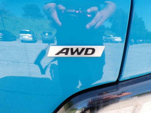 Certified 2022 Hyundai Kona SEL AWD/4WD image 16