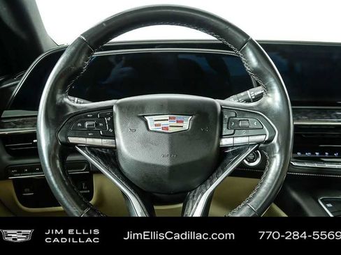 Used 2022 Cadillac Escalade ESV Premium Luxury image 10